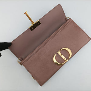 Pre-owned Christian Dior 30 Montaigne Pink leather shoulderbag | stylenewstar