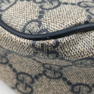 Vintage Gucci GG Supreme Messenger Beige × Navy PVC coated canvas×leather 201448 shoulderbag | stylenewstar