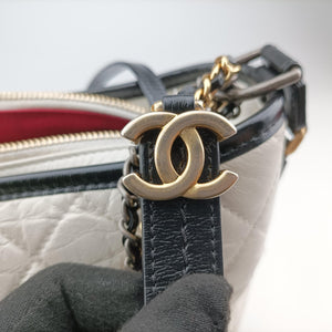 Pre-owned Chanel GABRIELLE Black×white lambskin A93824 shoulderbag | stylenewstar