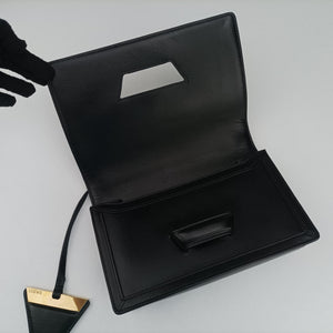 Secondhand Loewe Barcelona Black Leather shoulderbag | stylenewstar