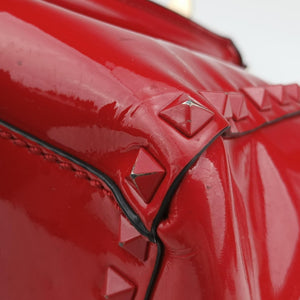 Secondhand Valentino Rockstud Red Patent Leather shoulderbag | stylenewstar