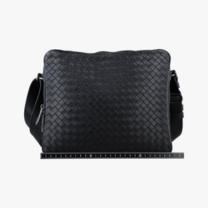 Pre-owned Bottega Veneta Intrecciato Black lambskin shoulderbag | stylenewstar