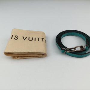 Pre-owned Louis Vuitton Pochette Louise PM Blue EPI M50285 shoulderbag | stylenewstar