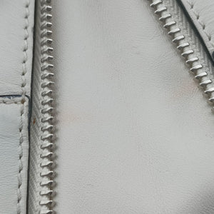 Pre-owned Loewe Hammock White Leather shoulderbag | stylenewstar