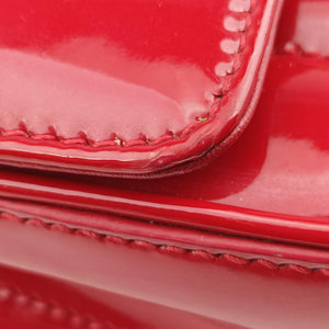 Vintage Yves Saint Laurent VICKY Red Patent Leather 538439 shoulderbag | stylenewstar