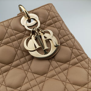 Pre-owned Christian Dior Lady Dior Beige lambskin shoulderbag | stylenewstar