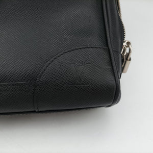 Pre-owned Louis Vuitton IGOR Ardoise Taiga M31172 handbag | stylenewstar