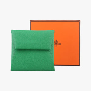 Pre-owned Hermes Bastia Green Leather bifoldwallet | stylenewstar
