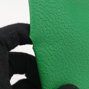 Pre-owned Hermes Bastia Green Leather bifoldwallet | stylenewstar