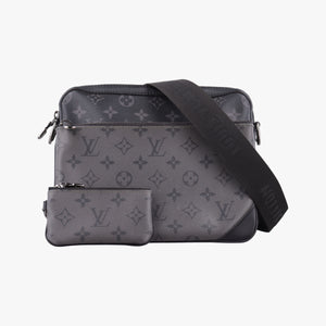 Secondhand Louis Vuitton Trio Messenger black Monogram Eclipse Reverse M69443 shoulderbag | stylenewstar