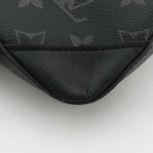 Secondhand Louis Vuitton Trio Messenger black Monogram Eclipse Reverse M69443 shoulderbag | stylenewstar