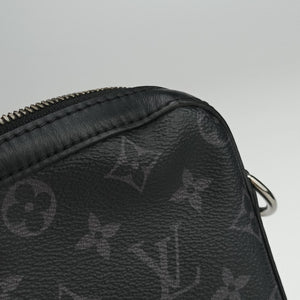 Secondhand Louis Vuitton Trio Messenger black Monogram Eclipse Reverse M69443 shoulderbag | stylenewstar