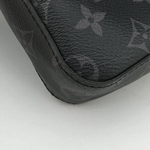 Secondhand Louis Vuitton Trio Messenger black Monogram Eclipse Reverse M69443 shoulderbag | stylenewstar