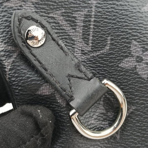 Secondhand Louis Vuitton Trio Messenger black Monogram Eclipse Reverse M69443 shoulderbag | stylenewstar