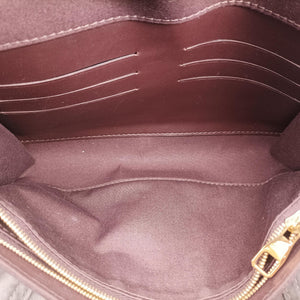 Pre-owned Louis Vuitton Pochette Louise GM Amarante Vernis M51631 shoulderbag | stylenewstar