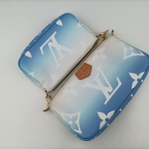 Pre-owned Louis Vuitton MULTI POCHETTE ACCESSOIRES Blue Gradient Monogram Giant M57633 bum bag/waist bag | stylenewstar