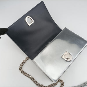 Pre-owned Christian Dior Diorama Silver Leather shoulderbag | stylenewstar