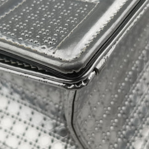 Pre-owned Christian Dior Diorama Silver Leather shoulderbag | stylenewstar
