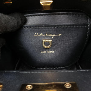 Pre-owned Ferragamo Studio Black Leather shoulderbag | stylenewstar