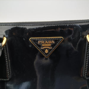 Pre-owned Prada Galleria Black patent 1BA274 shoulderbag | stylenewstar