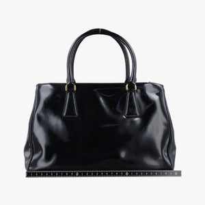 Pre-owned Prada Galleria Black patent 1BA274 shoulderbag | stylenewstar
