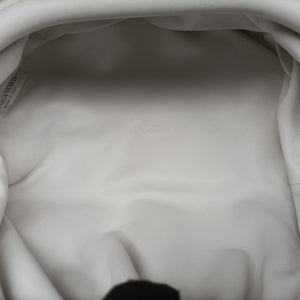 Secondhand Bottega Veneta THE Chain Pouch White lambskin shoulderbag | stylenewstar