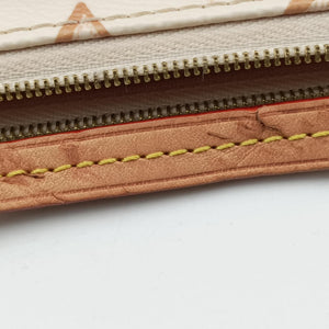 Pre-owned Louis Vuitton Maxi Pochette Accessoires Ivory x Brown PVC-coated canvas M20920 shoulderbag | stylenewstar
