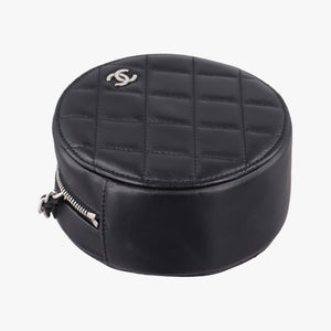 Pre-owned Chanel Matelasse Round Black lambskin AP0245 shoulderbag | stylenewstar