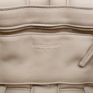 Pre-owned Bottega Veneta Padded CASSETTE Beige lambskin shoulderbag | stylenewstar