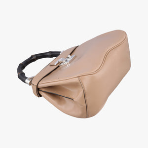 Pre-owned Gucci Bamboo Beige leather 331830 handbag | stylenewstar