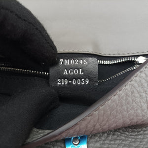Pre-owned Fendi FF Logo Baguette slim Grey Leather 7M0295 shoulderbag | stylenewstar