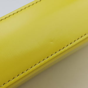 Pre-owned Celine Triomphe Chain Yellow Leather shoulderbag | stylenewstar