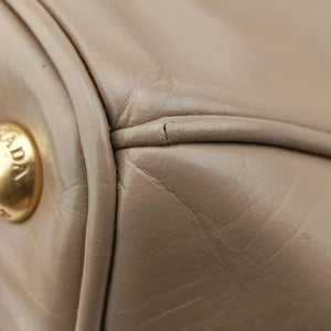 Pre-owned Prada Vitello Shine Argilla Beige Leather shoulderbag | stylenewstar