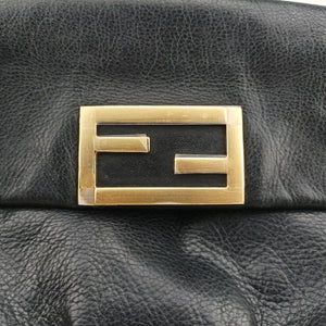 Pre-owned Fendi Fendista Pochette Black Leather 8M0276 shoulderbag | stylenewstar