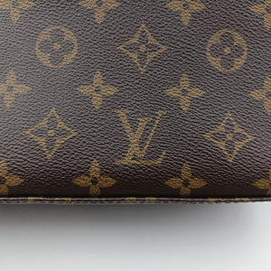Vintage Louis Vuitton SAINT MICHEL brown×COQUELICOT Monogram Canvas×calf leather M44031 shoulderbag | stylenewstar