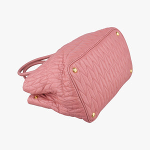 Pre-owned Miu Miu Matelasse Pink Leather shoulderbag | stylenewstar