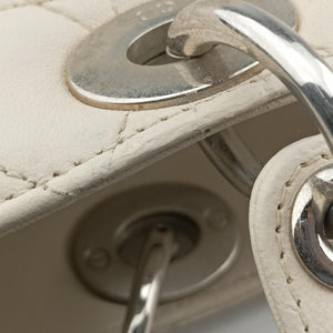 Secondhand Christian Dior Lady Dior Beige lambskin shoulderbag | stylenewstar