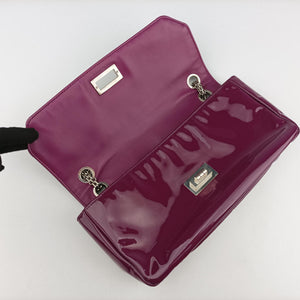 Pre-owned Chanel Chain Flap Purple Patent A46186 shoulderbag | stylenewstar