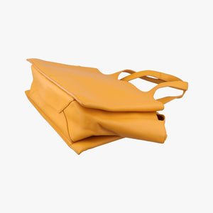 Pre-owned Celine Trifold Yellow Leather 178883 handbag | stylenewstar