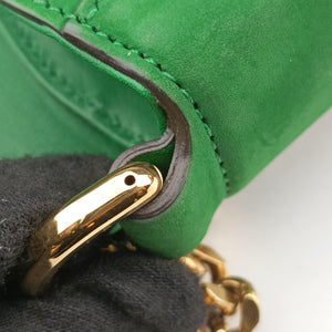 Pre-owned Gucci Nubuck Tigrette Chain Green suede 290684 shoulderbag | stylenewstar