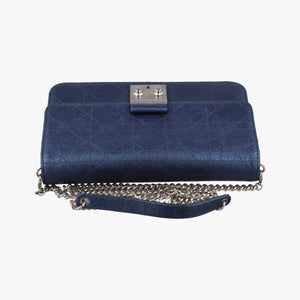 Secondhand Christian Dior new lock Blue Leather shoulderbag | stylenewstar