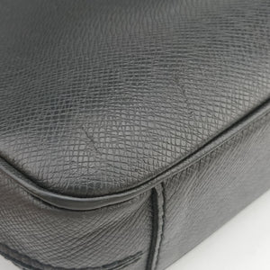 Pre-owned Louis Vuitton Port Document Voyage PM black Taiga M33412 businessbag | stylenewstar