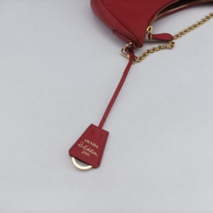 Pre-owned Prada Re-Edition 2005 Saffiano Red Saffiano leather 1BH204 shoulderbag | stylenewstar