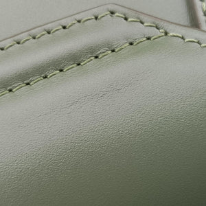 Pre-owned Celine Besace 16 Small Green Leather W-SL-2 shoulderbag | stylenewstar