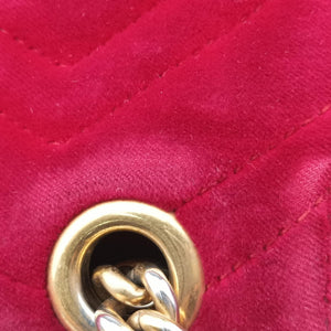Secondhand Gucci GG Marmont Red velour 446744 shoulderbag | stylenewstar