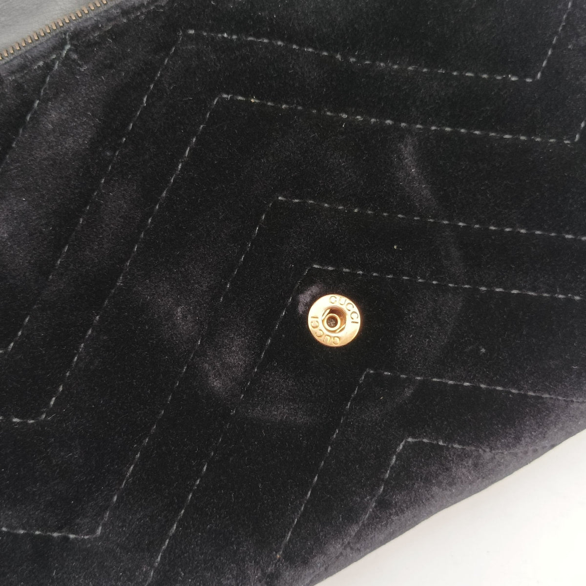 Vintage Gucci GG Marmont Black velour 474575 shoulderbag | stylenewstar