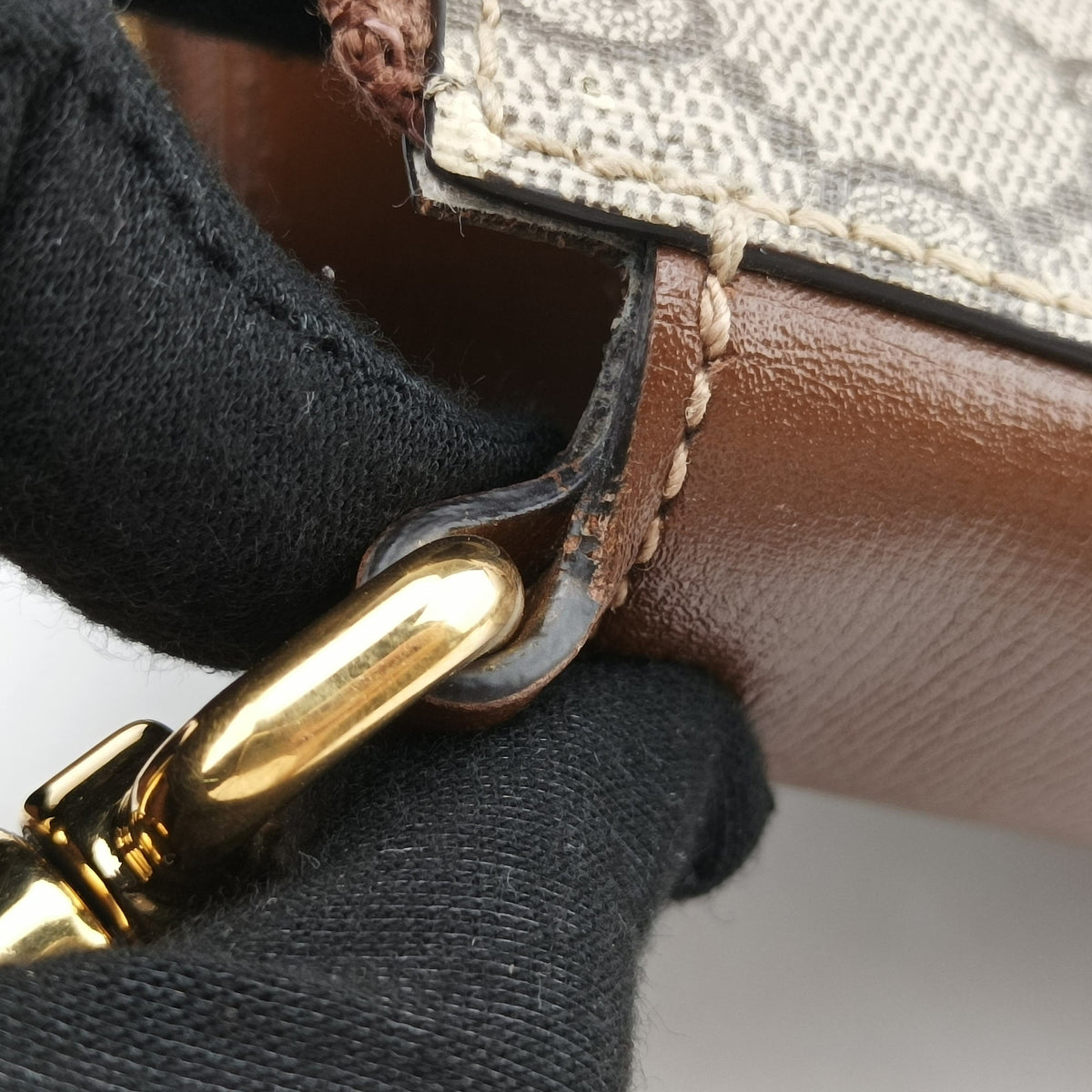 Vintage Gucci GG RETRO Messenger Beige×Brown PVC coated canvas×leather 681021 shoulderbag | stylenewstar