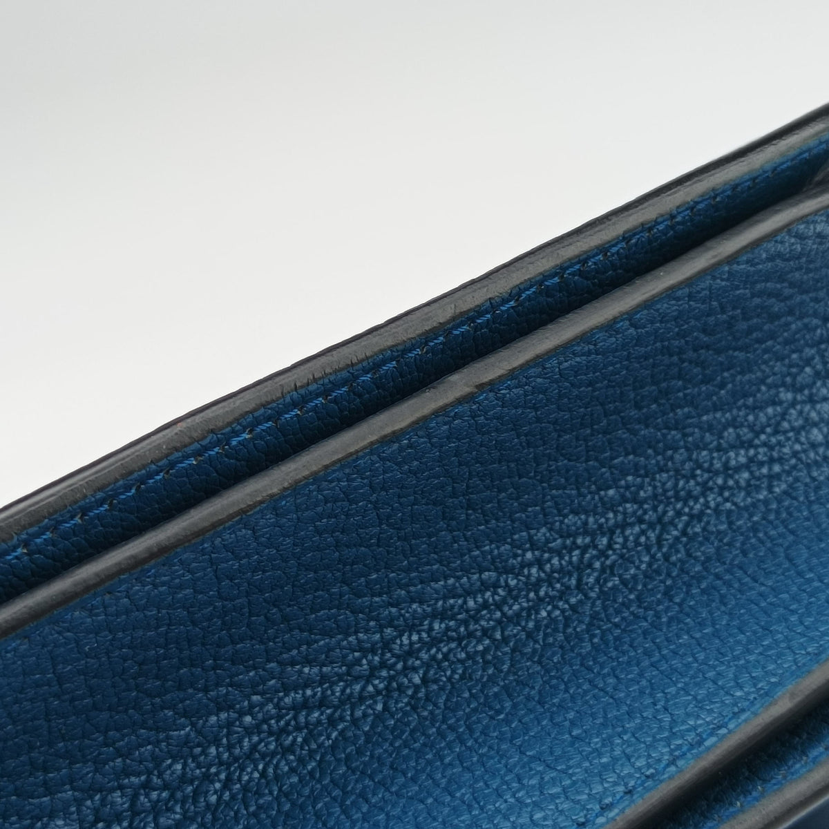 Secondhand Celine CLASSIC BOX Blue Leather  shoulderbag | stylenewstar