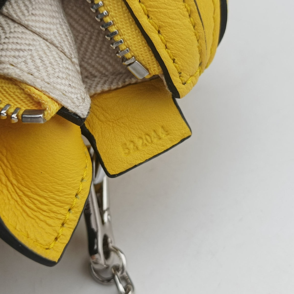 Secondhand Loewe Puzzle Nano Yellow Leather A510U98X01 shoulderbag | stylenewstar