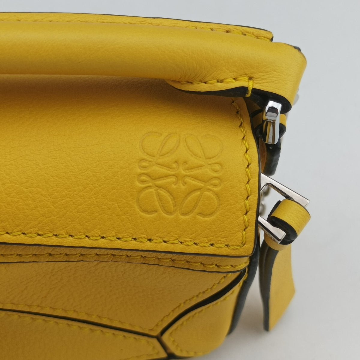Secondhand Loewe Puzzle Nano Yellow Leather A510U98X01 shoulderbag | stylenewstar